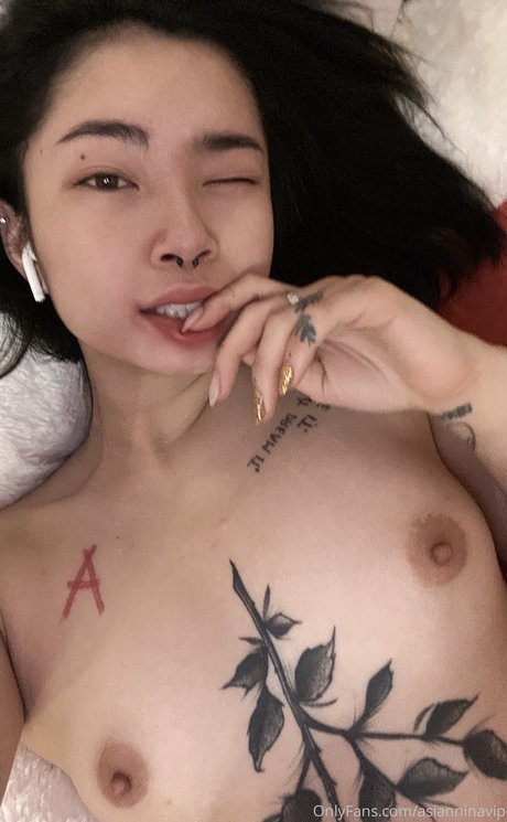 athletic blonde onlyfans pretty images