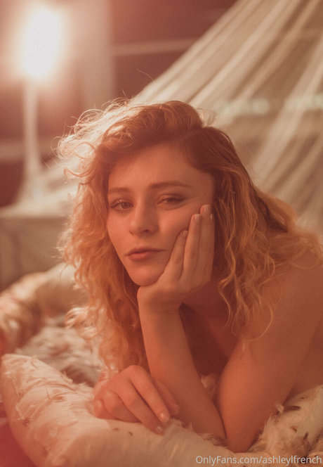 blonde wife onlyfans pretty picture