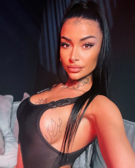 Misspierciink nudes actress picture