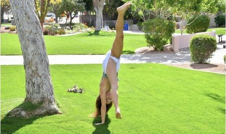 Zoe Bloom xxx star galleries