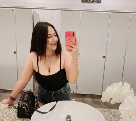 Zernanbababa pornstar naked photos