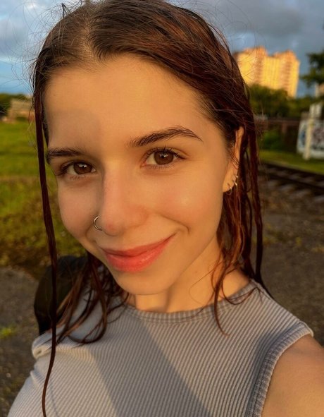 shulyyyyyy star nude archive