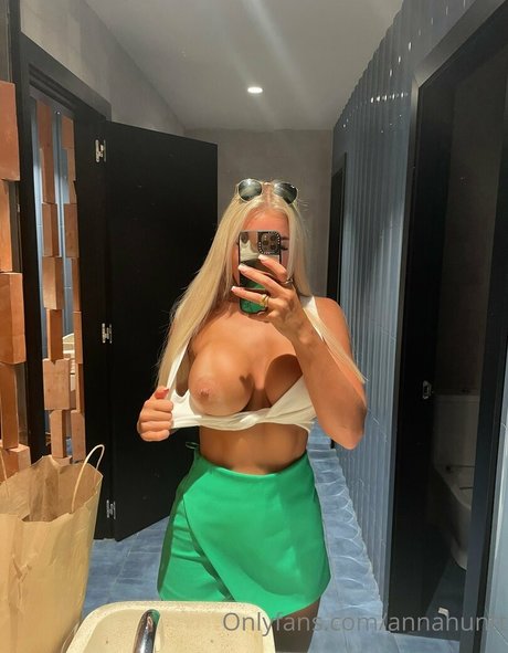 gorgeous milf onlyfans xxx picture