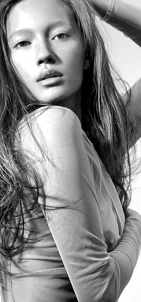 Lilychee porn model photo