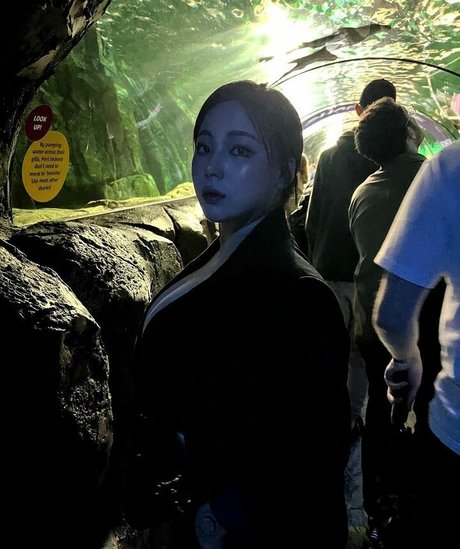 Jung Hye Bin pornstar art pics