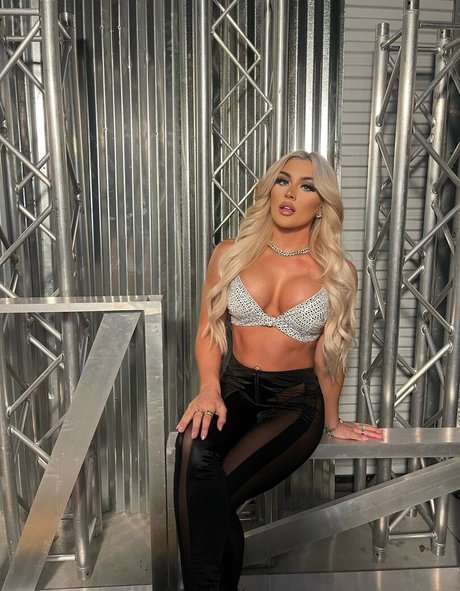 Tiffany Stratton exclusive star img