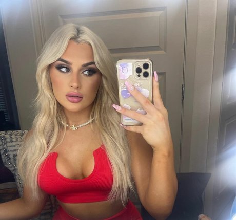 Tiffany Stratton pornstar top image