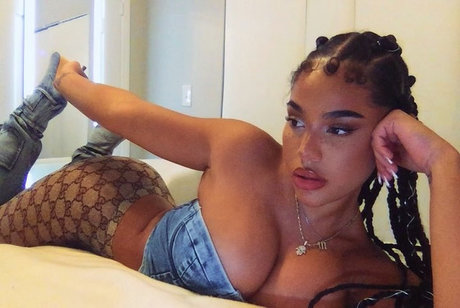 bikini model onlyfans free img