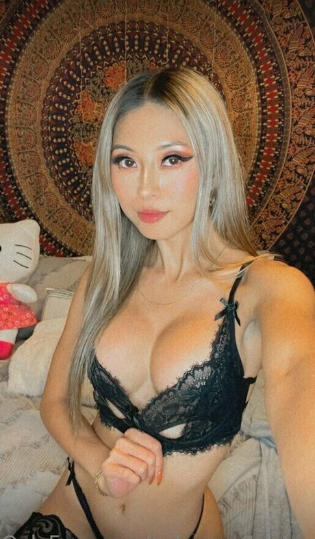 autumnp0wersxo star erotic picture