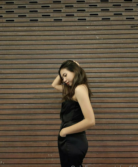 ploy69 nice model image