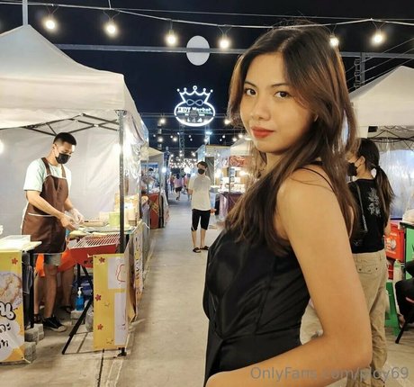 ploy69 pornstar nude photo