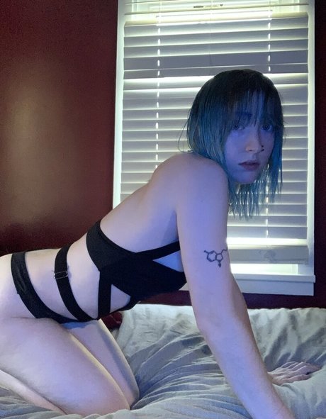 bluu929 star top image