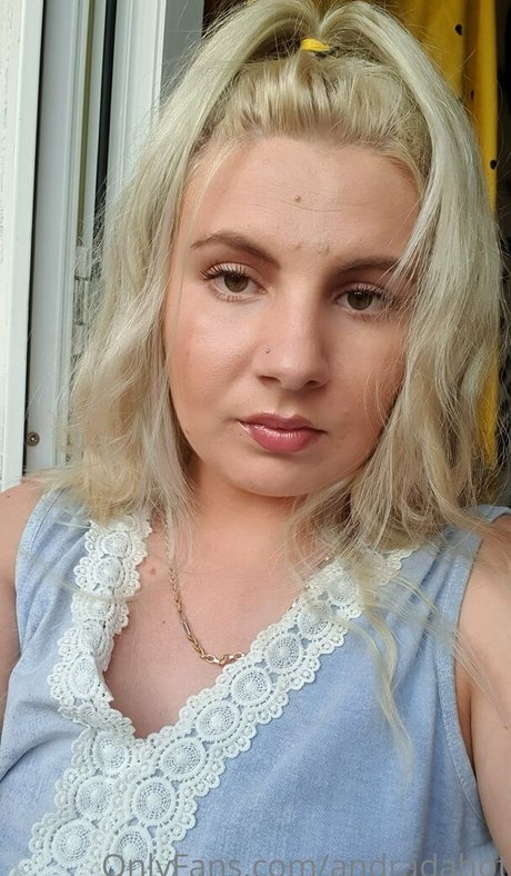 skinny brunette onlyfans free photo