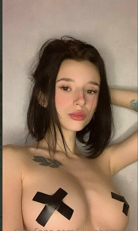 lily charming model hd pictures