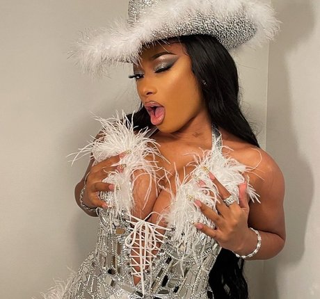 big white booty onlyfans pretty images