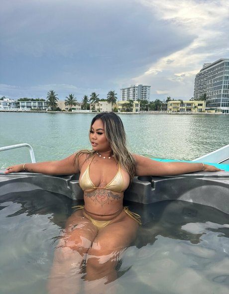 long onlyfans exclusive galleries