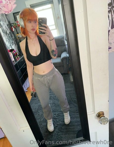 herbivorewh0re star hd images