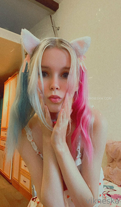 vikneskafree porn actress image