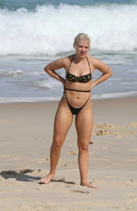 Luisa Sonza star pornographic pictures