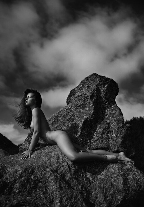 Julia Zu beautiful star images