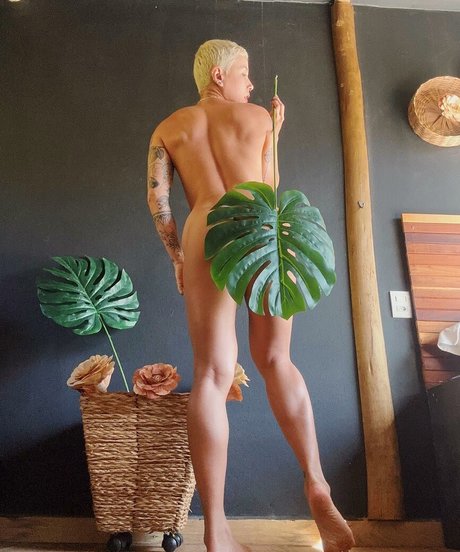 Tabata Chang pornstar pictures