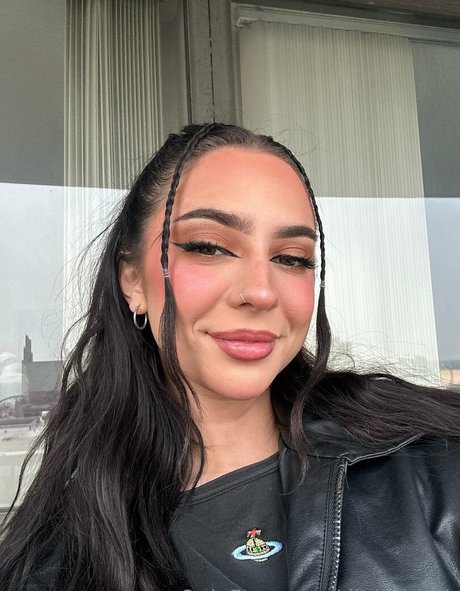 digitaldork model nice pic