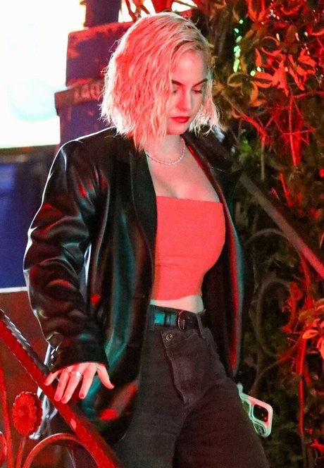 barista onlyfans beautiful pictures