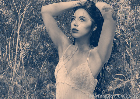 Deavanclegg1 sexy pornstar pictures