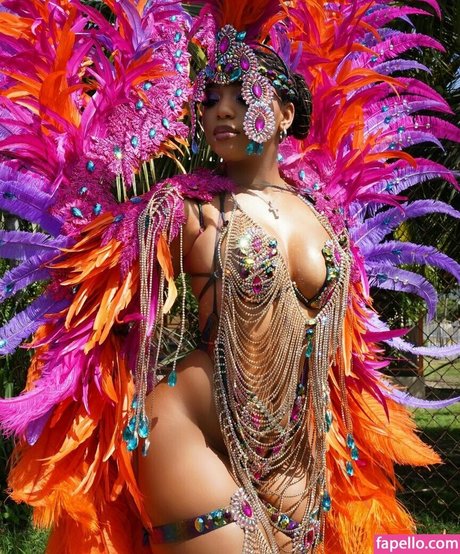 Chloe Bailey pretty star galleries