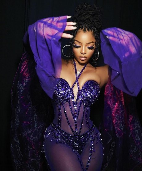 Chloe Bailey star nudes picture