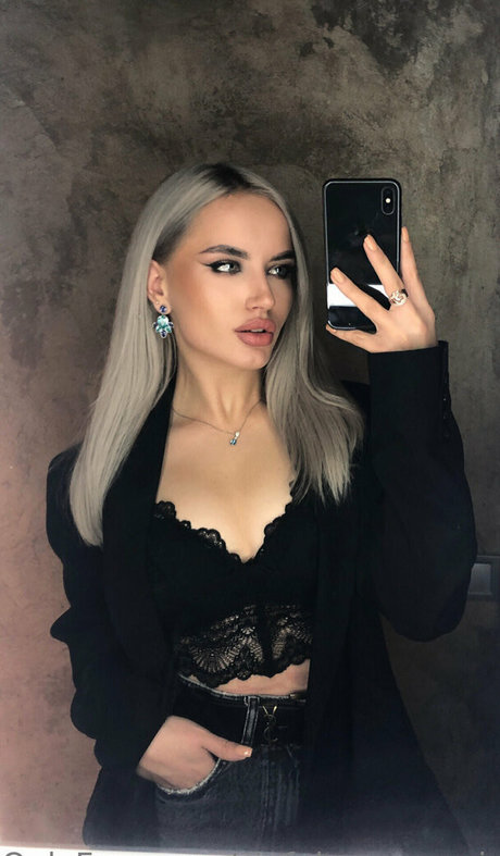 sinful monro vip nudes star pics