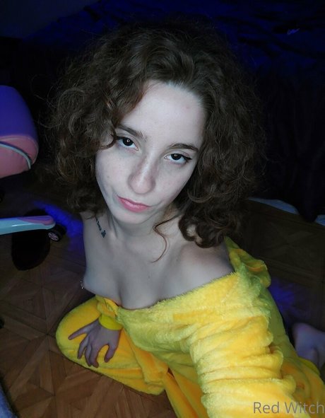 red witchh model hd pictures