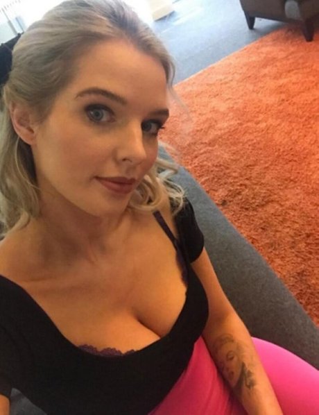 Helen Flanagan perfect pornstar image