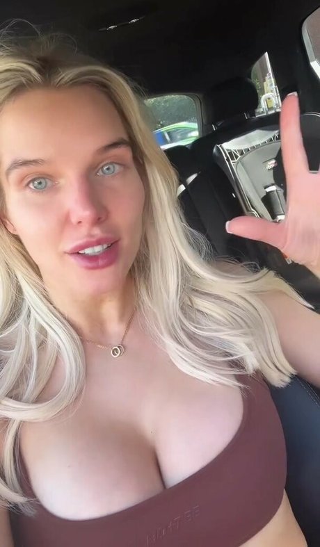 Helen Flanagan pornstar pretty photo