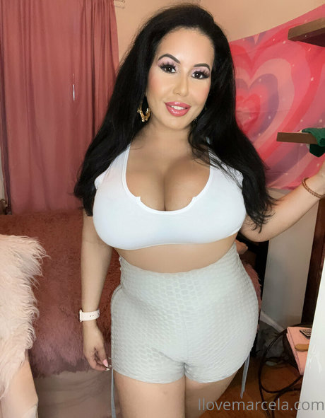 latinamilfnyc pornstar nude photos