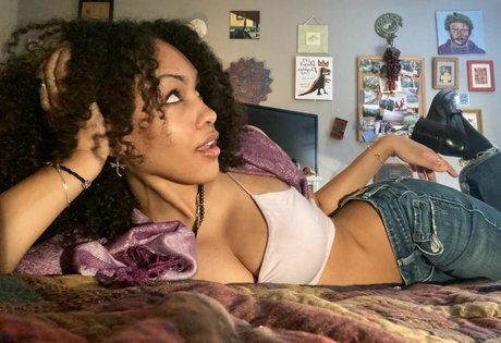 arab milf onlyfans hot naked pics