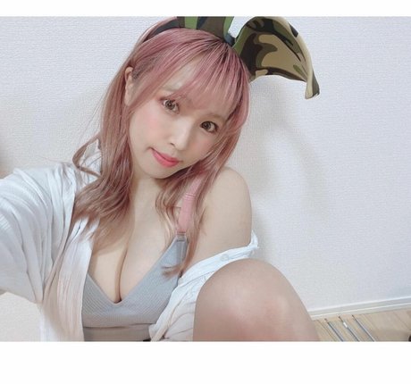 Mina Shirakawa hd actress pic