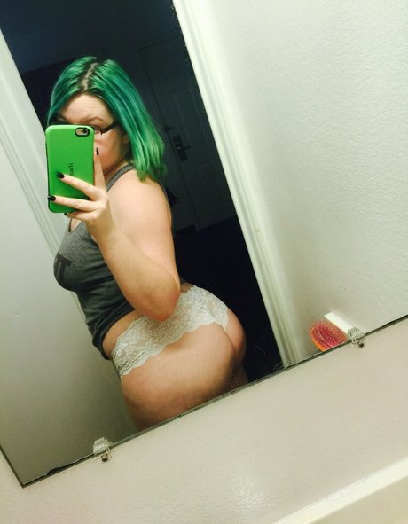 skylarswallows porn model picture