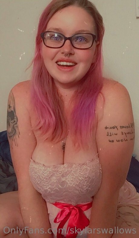 skylarswallows pornstar erotic pics