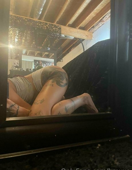 brexxo pornstar pretty img