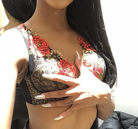 Briabackwoods free pornstar pic