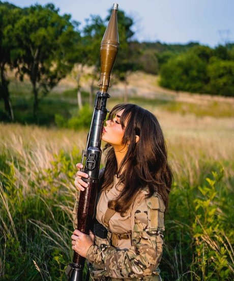 Lunchbaglujan pornstar high quality photo