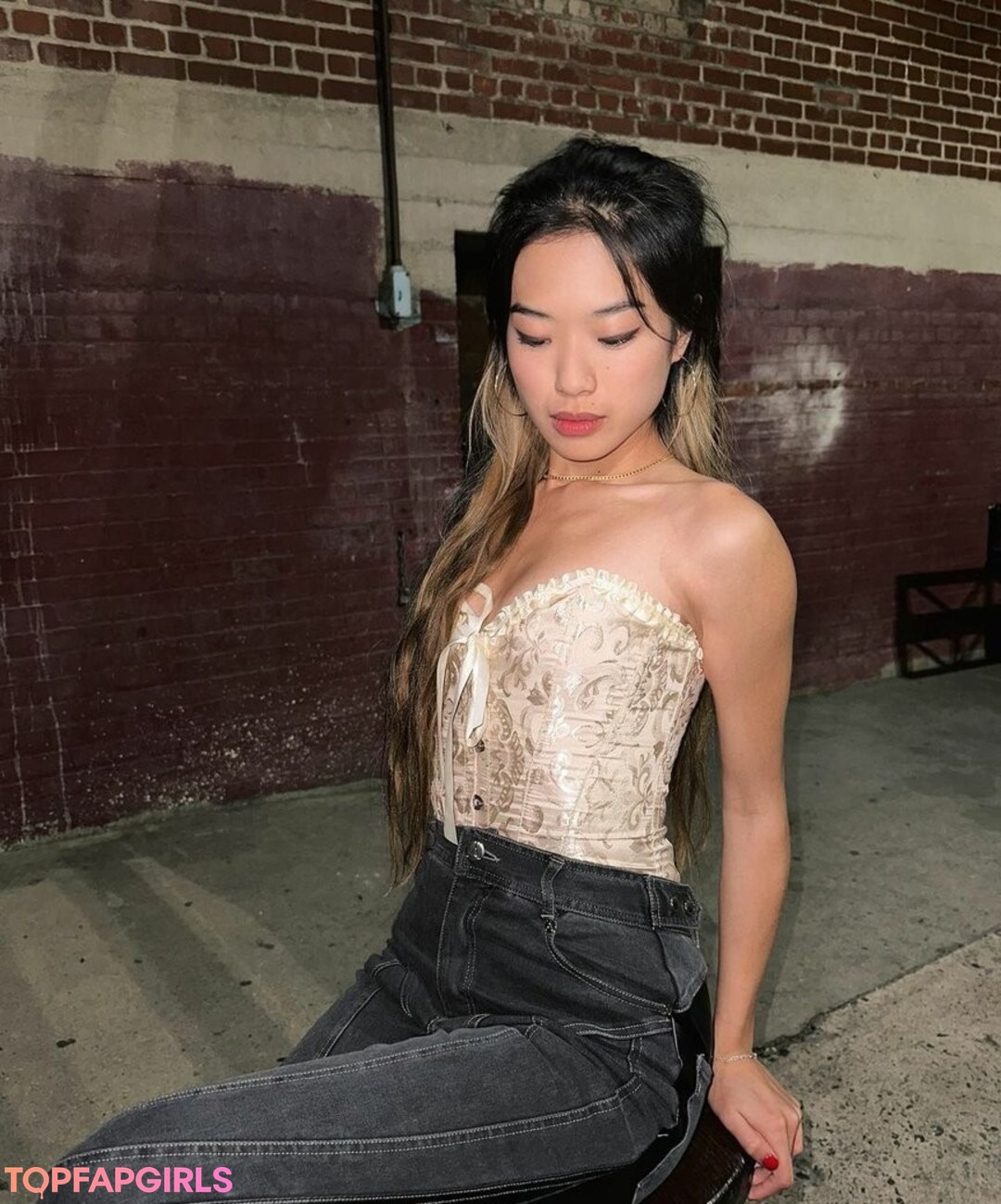 teen fingering onlyfans pornographic galleries