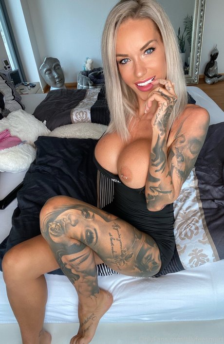 Lillyfee Squirt star nudes pictures