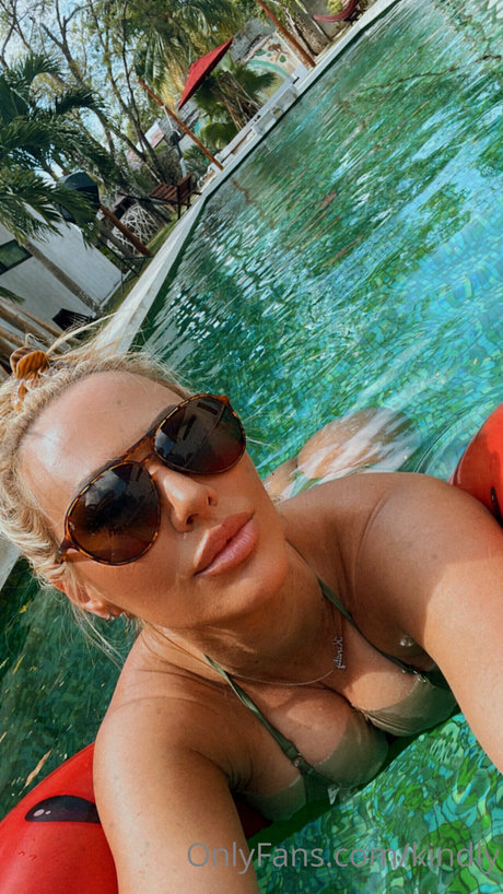 black tranny onlyfans beautiful naked images