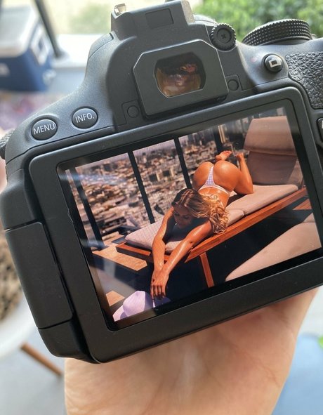 Elle Knox pornstar nice pic