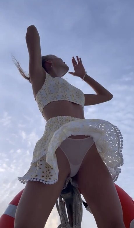 topless beach onlyfans nudes images