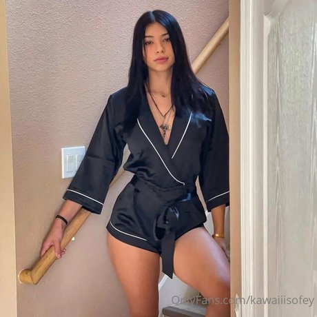 latina shemale onlyfans sexy image