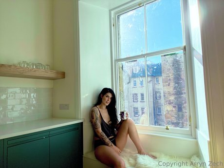 Arryn Zech model art gallery