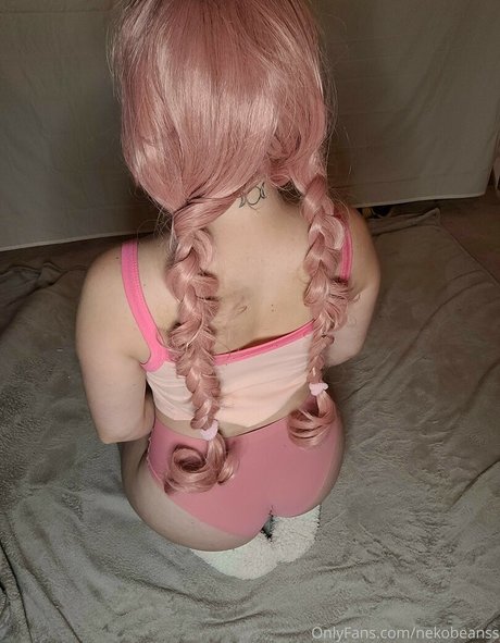 Midnight Vulpi nude pornstar picture